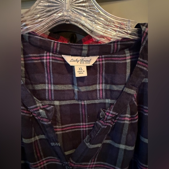 Lucky Brand Purple Plaid VNeck Shirt w flounce rear hem SZ XL - Picture 10 of 14